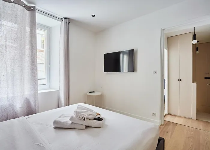 Louvre Museum By Prestige * Paris